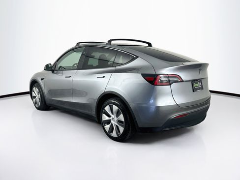 Used 2024 Tesla Model Y Long Range AWD/4WD image 5