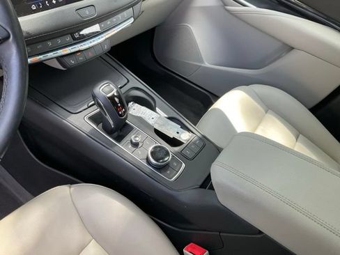 Used 2019 Cadillac XT4 Luxury w/ Cold Weather Package FWD image 15