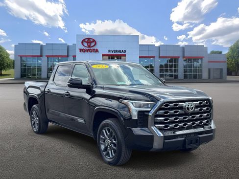 Used 2023 Toyota Tundra Platinum AWD/4WD image 2