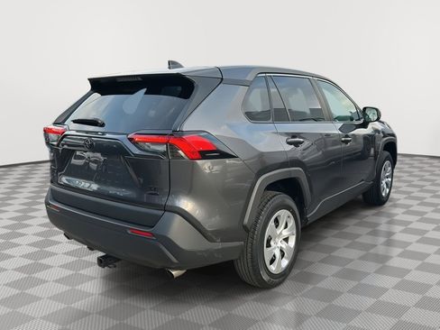 Used 2022 Toyota RAV4 LE image 5
