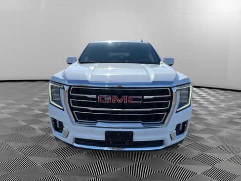 Used 2024 GMC Yukon SLT image 2