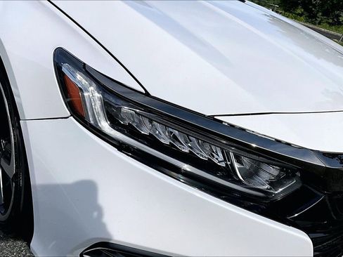 Used 2018 Honda Accord Sport image 32