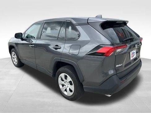Used 2023 Toyota RAV4 LE AWD/4WD image 3