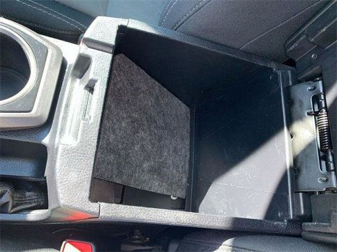 Certified 2021 Toyota Tacoma TRD Off-Road image 21