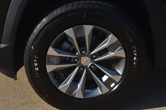 New 2027 Chevrolet Equinox LT w/ Safety and Technology Package FWD image 10