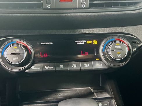 Certified 2022 Kia Forte GT-Line w/ GT-Line Premium Package FWD image 17