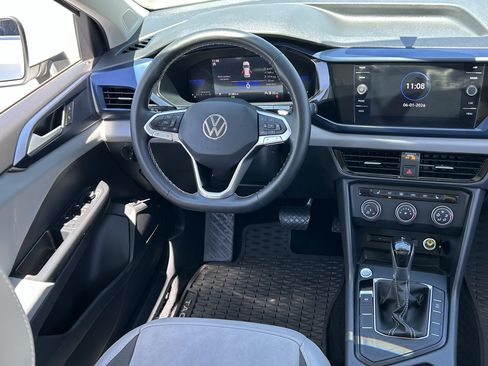 Used 2022 Volkswagen Taos SE FWD image 12