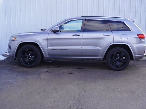 Used 2015 Jeep Grand Cherokee Altitude image 3