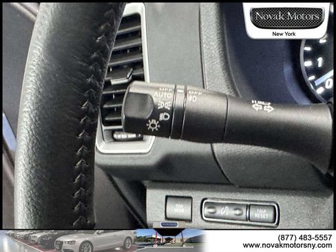 Used 2023 Nissan Frontier SV w/ SV Premium Package AWD/4WD image 18