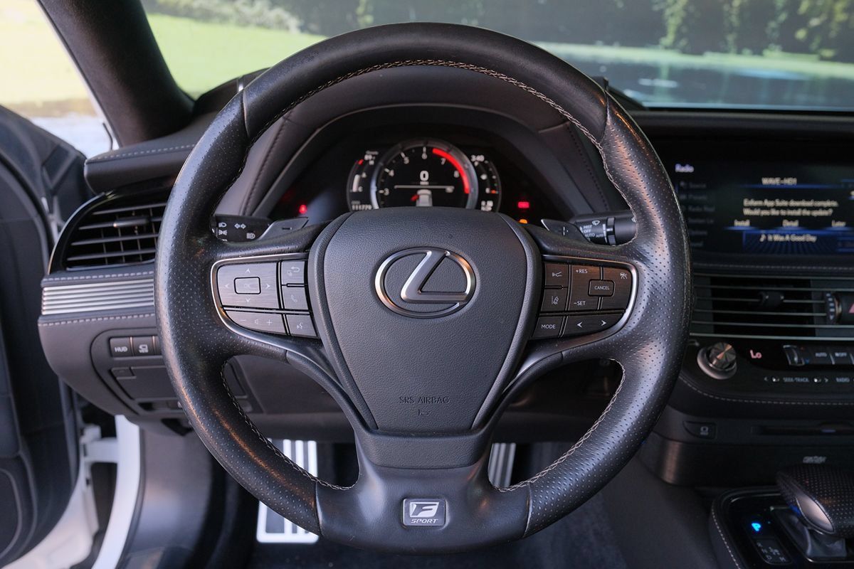 Used 2018 Lexus LS 500 F Sport w/ Performance Package RWD image 16