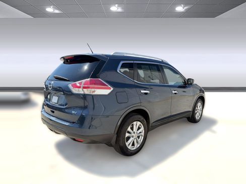 Used 2016 Nissan Rogue SV image 9