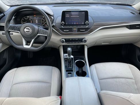 Certified 2023 Nissan Altima 2.5 SV image 11