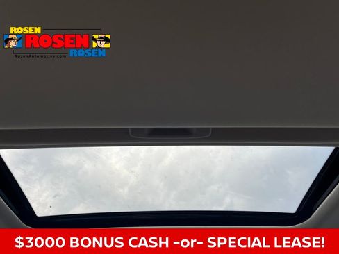 New 2025 Nissan Altima 2.5 SR w/ SR Premium Package image 17