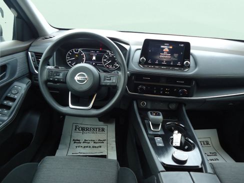 Used 2021 Nissan Rogue S image 12