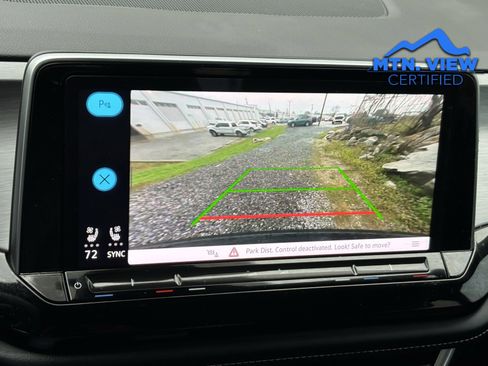 Used 2024 Volkswagen Atlas Cross Sport SE w/ Black Wheel Package image 4