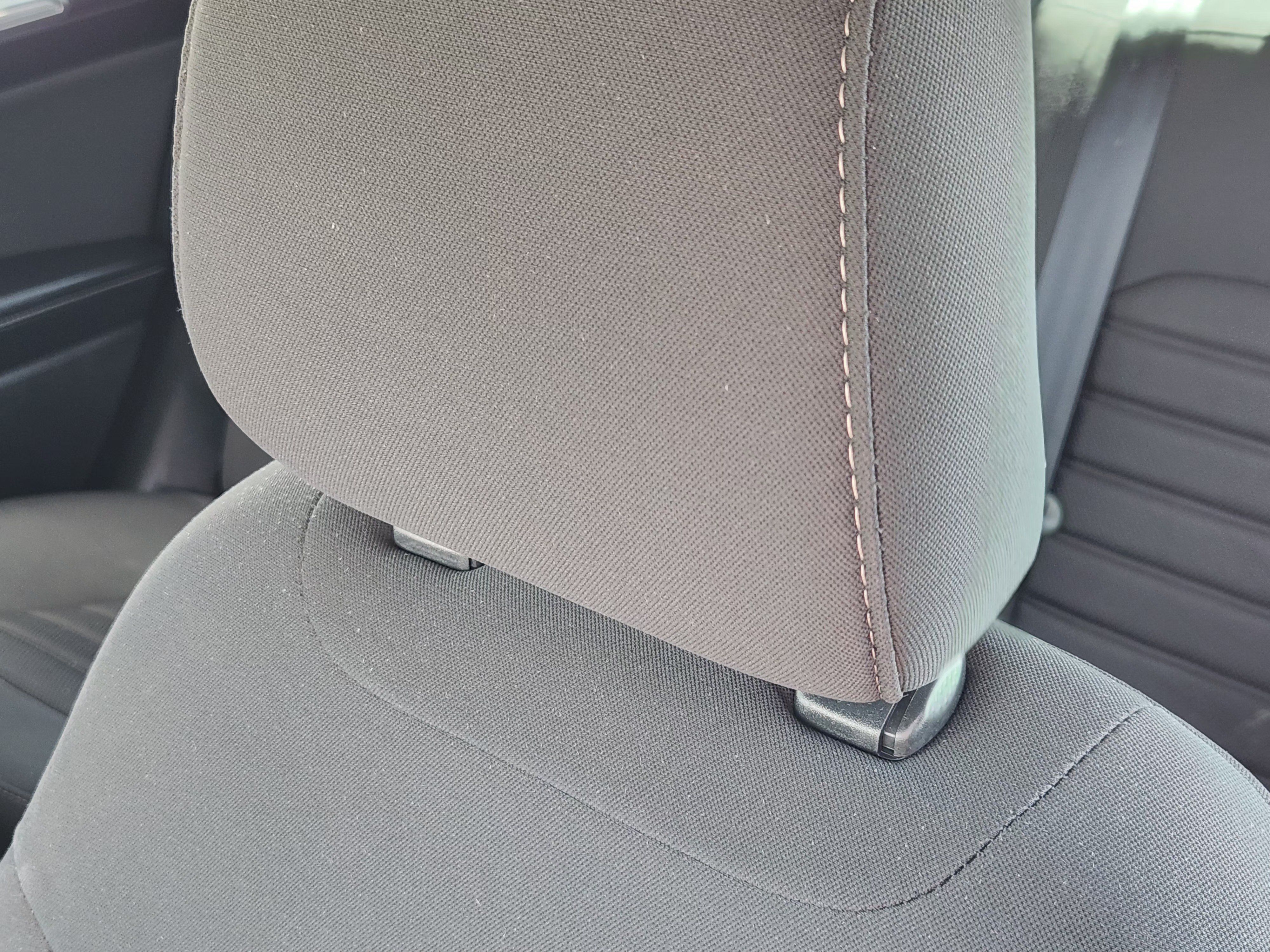 Used 2019 Ford Fusion SE FWD image 16