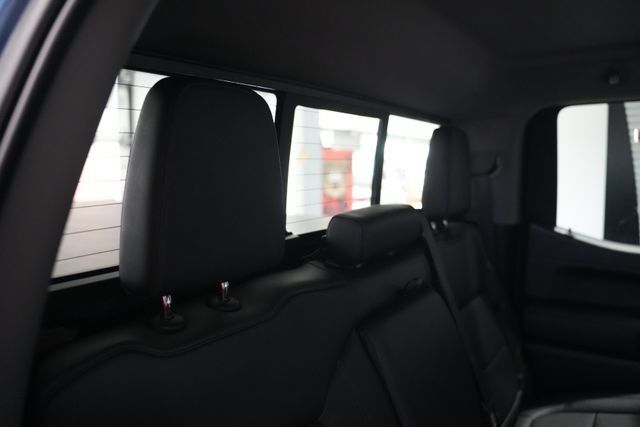 Used 2020 Chevrolet Silverado 1500 RST AWD/4WD image 17