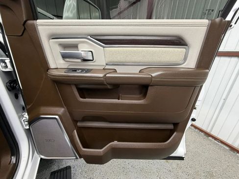 Used 2025 RAM 3500 Laramie image 13