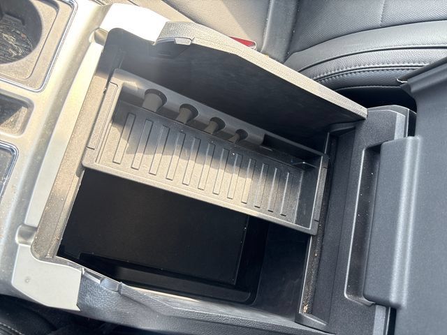 Used 2016 Ford F150 Lariat w/ Equipment Group 502A Luxury AWD/4WD image 29