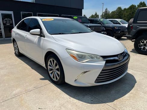 Used 2015 Toyota Camry XLE w/ Advanced Technology Package FWD image 1