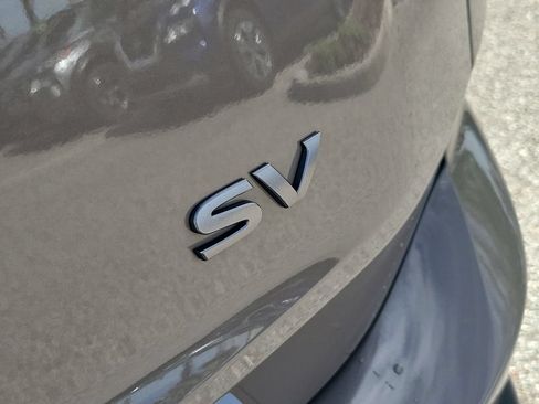 Used 2024 Nissan Rogue SV FWD image 7