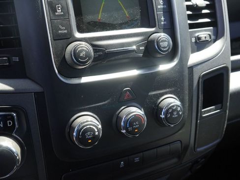 Used 2018 RAM 1500 Express image 17