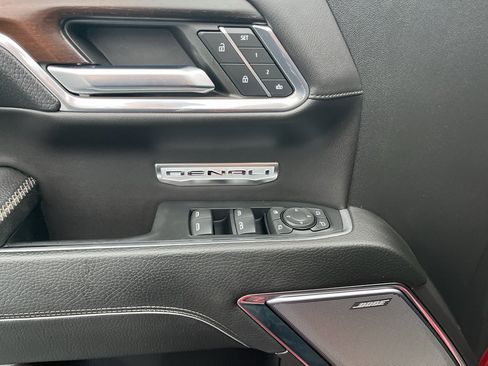 Used 2024 GMC Sierra 1500 Denali w/ Denali Reserve Package image 11