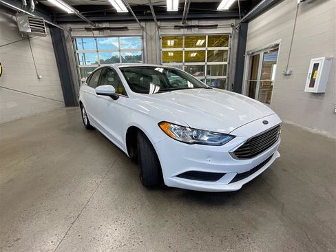 Used 2018 Ford Fusion S FWD image 7