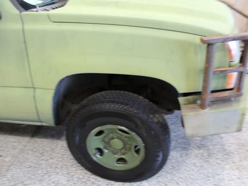 Used 2006 Chevrolet Silverado 2500 W/T w/ Heavy-Duty Power Package image 10