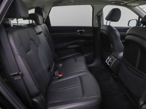 Used 2023 Kia Sorento S w/ Panoramic Sunroof Package image 12