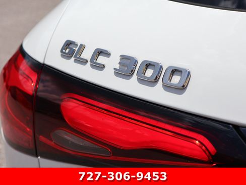 Certified 2025 Mercedes-Benz GLC 300 4MATIC image 8