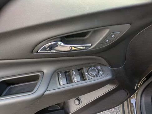 Used 2024 Chevrolet Equinox LT image 10