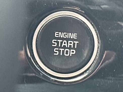 Used 2025 Kia Seltos S image 24