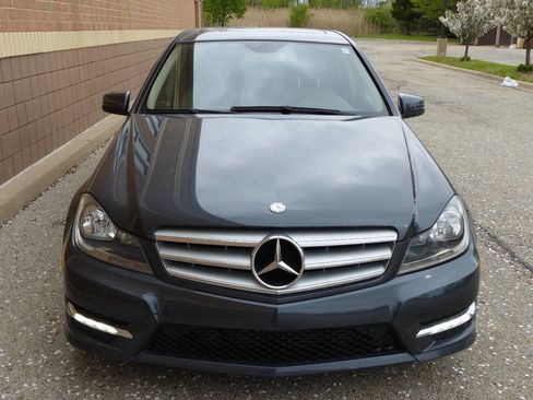 Used 2013 Mercedes-Benz C 250 Sedan image 5