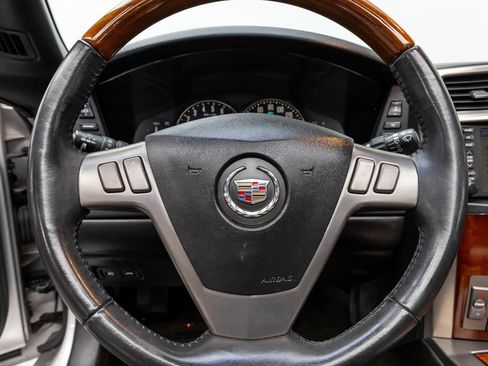 Used 2007 Cadillac XLR RWD image 21