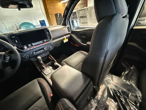 New 2026 Nissan Frontier PRO-4X w/ Pro-4x Convenience Package AWD/4WD image 22