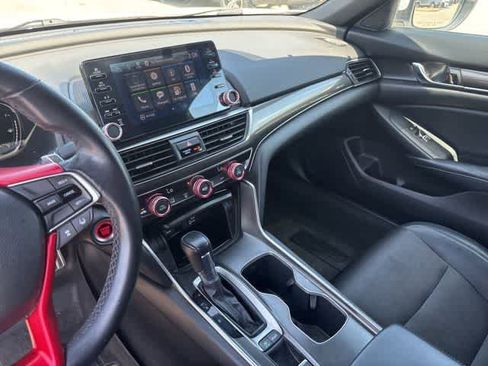 Used 2018 Honda Accord Sport image 20