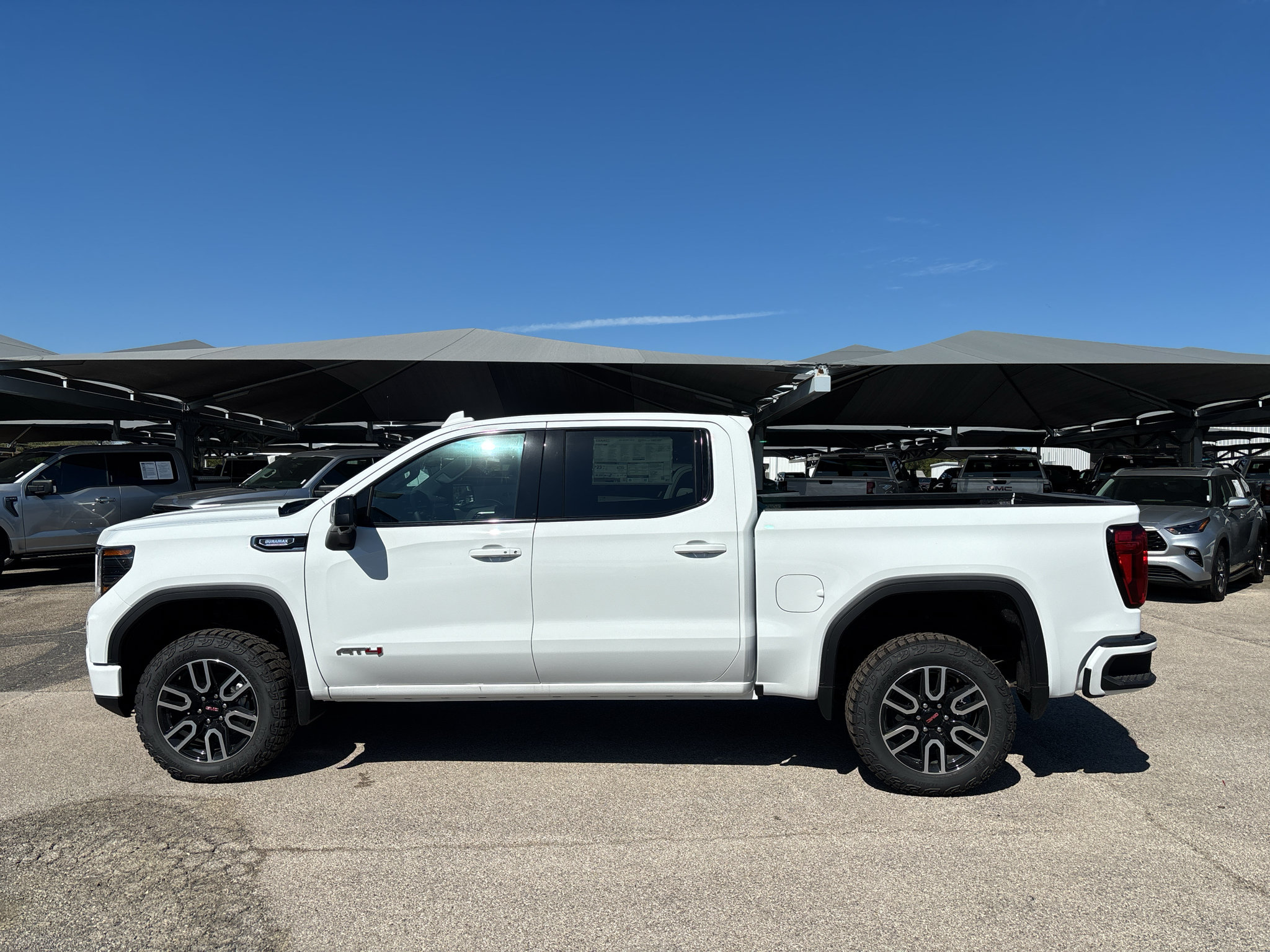 New 2026 GMC Sierra 1500 AT4 w/ AT4 Premium Package AWD/4WD image 9