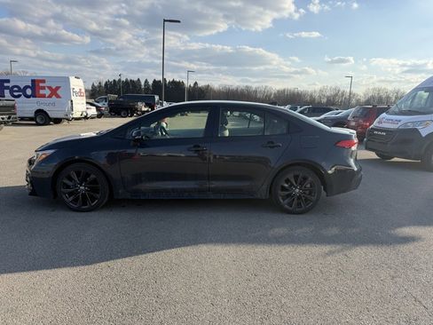 Used 2024 Toyota Corolla SE image 9