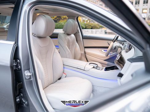 Used 2015 Mercedes-Benz S 550 Sedan w/ Sport Package w/ Sport Package image 17