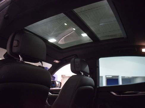 Used 2021 Maserati Levante image 32