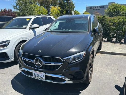 Used 2025 Mercedes-Benz GLC 350e 4MATIC image 2