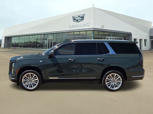 Used 2026 Cadillac Escalade Luxury w/ LPO, Floor Liner Package RWD image 3