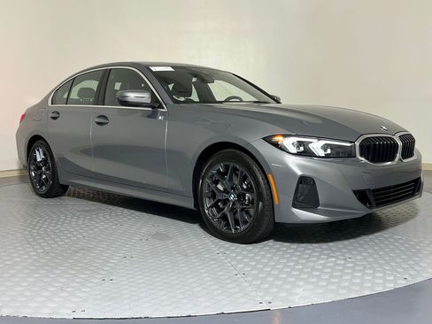 Used 2025 BMW 330i xDrive Sedan w/ Premium Package AWD/4WD image 6