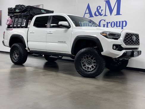 Used 2023 Toyota Tacoma TRD Off-Road AWD/4WD image 2