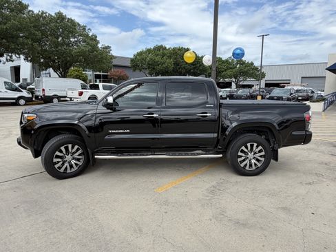 Used 2023 Toyota Tacoma Limited RWD image 11