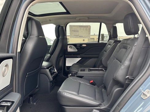 New 2026 Lincoln Aviator Reserve image 11