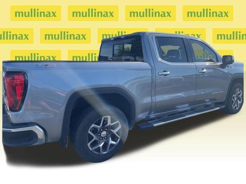 Used 2025 GMC Sierra 1500 SLT w/ SLT Premium Plus Package AWD/4WD image 11