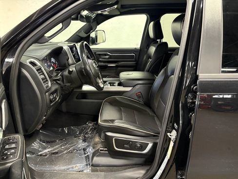 Used 2023 RAM 1500 Laramie AWD/4WD image 3