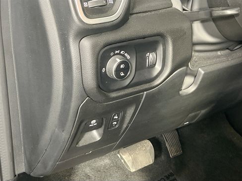 Used 2023 RAM 1500 Big Horn AWD/4WD image 10